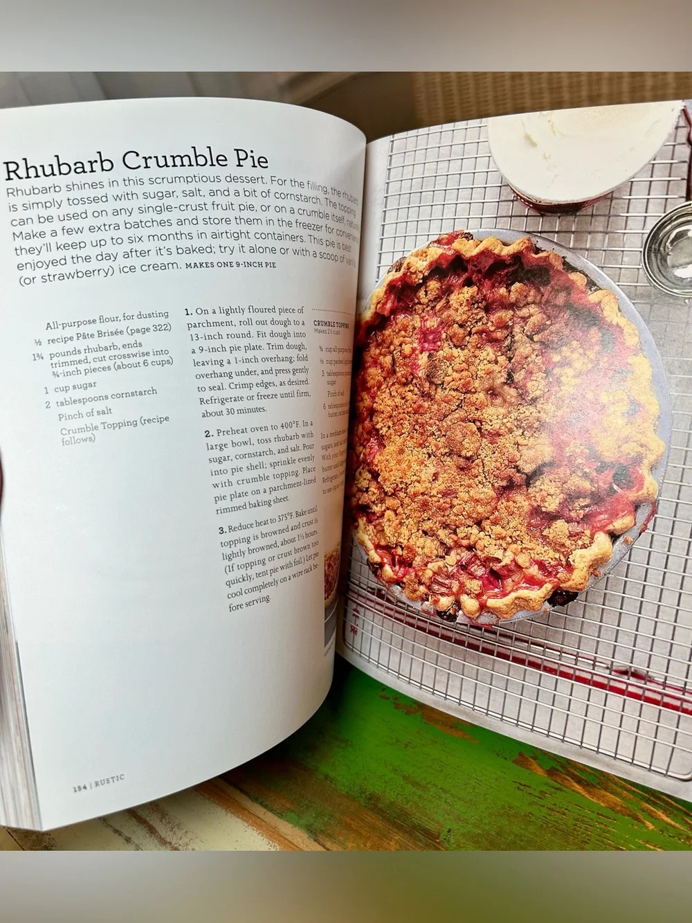 Martha Stewart’s New Pies & Tarts Cookbook 150 Recipes EUC